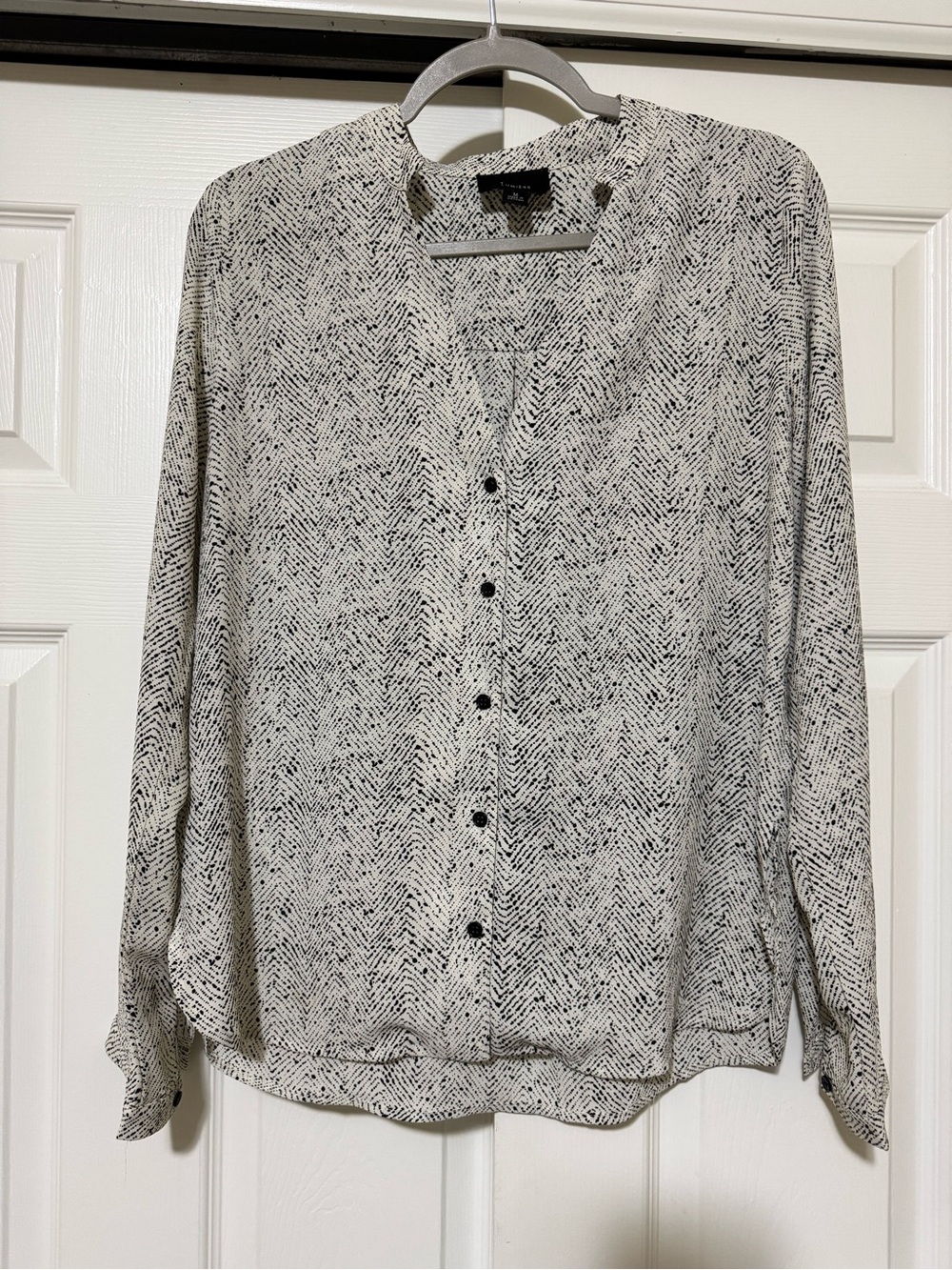 Lumiere Lightweight Black & White Patterned women’s Button-Up Shirt